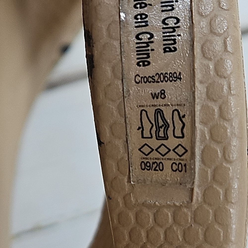 Crocs Kadee II Leopard Womens 8 Beige Slip On Slide Sandals Lightweight 206894 - Picture 8 of 10